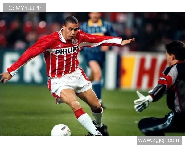 中生代足球球星的辉煌岁月与绿茵场上的非凡传奇故事 中生代足球球星的辉煌岁月与绿茵场上的非凡传奇故事